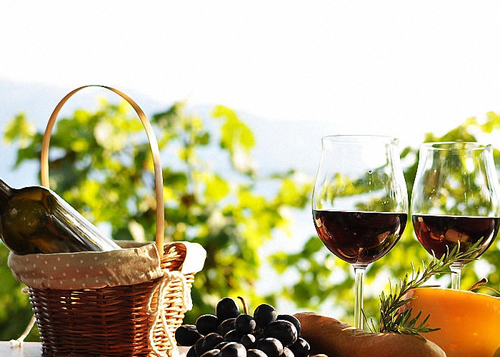 Вино из красного винограда