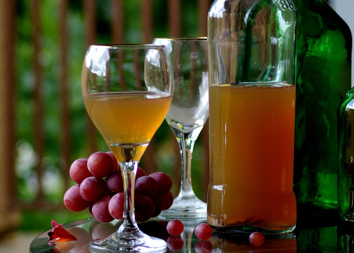 Сухое домашнее вино из винограда