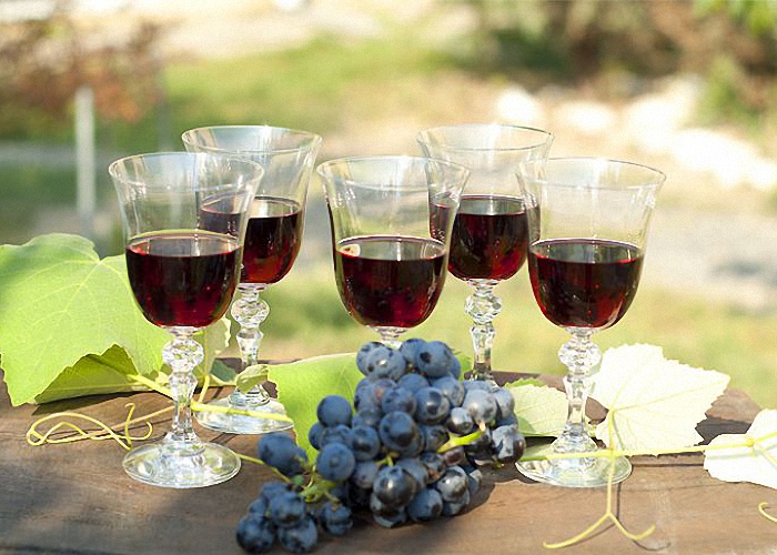 Вино из винограда сорта Изабелла