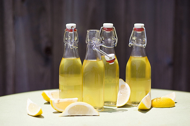 Хранить настойку из лимонов в прохладном месте